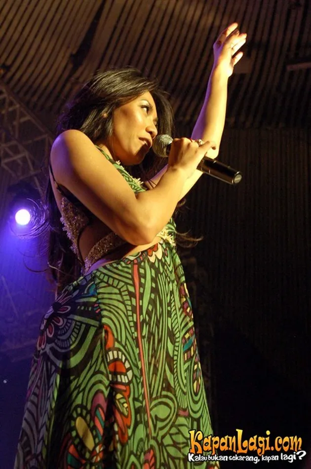 Anggun dalam Konser Untuk Negeri
