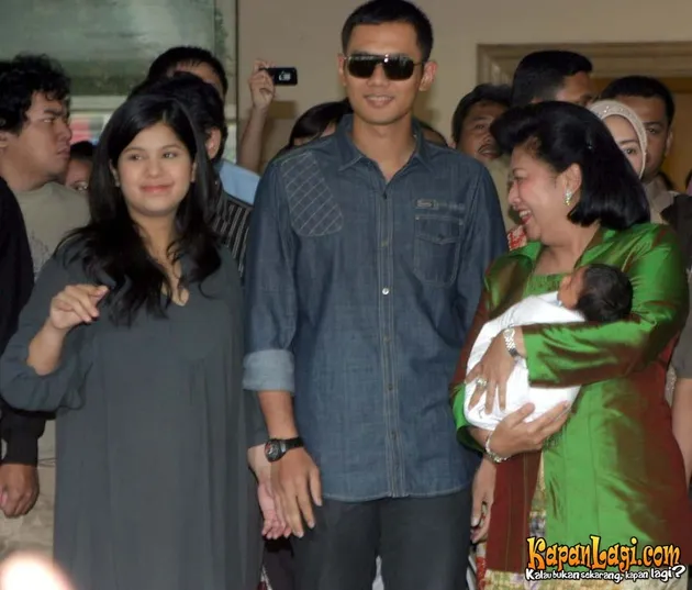 ANNISA POHAN DAN BAYI - KapanLagi.com