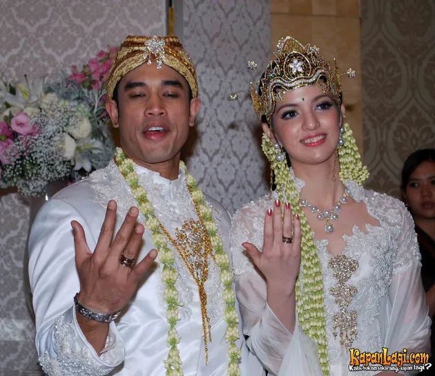 ARDIE BAKRIE NIA RAMADHANI DI HOTEL MULIA KapanLagi com ARDIE BAKRIE NIA RAMADHANI DI HOTEL MULIA KapanLagi com