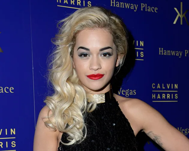 Rambut Pirang Artis Hollywood