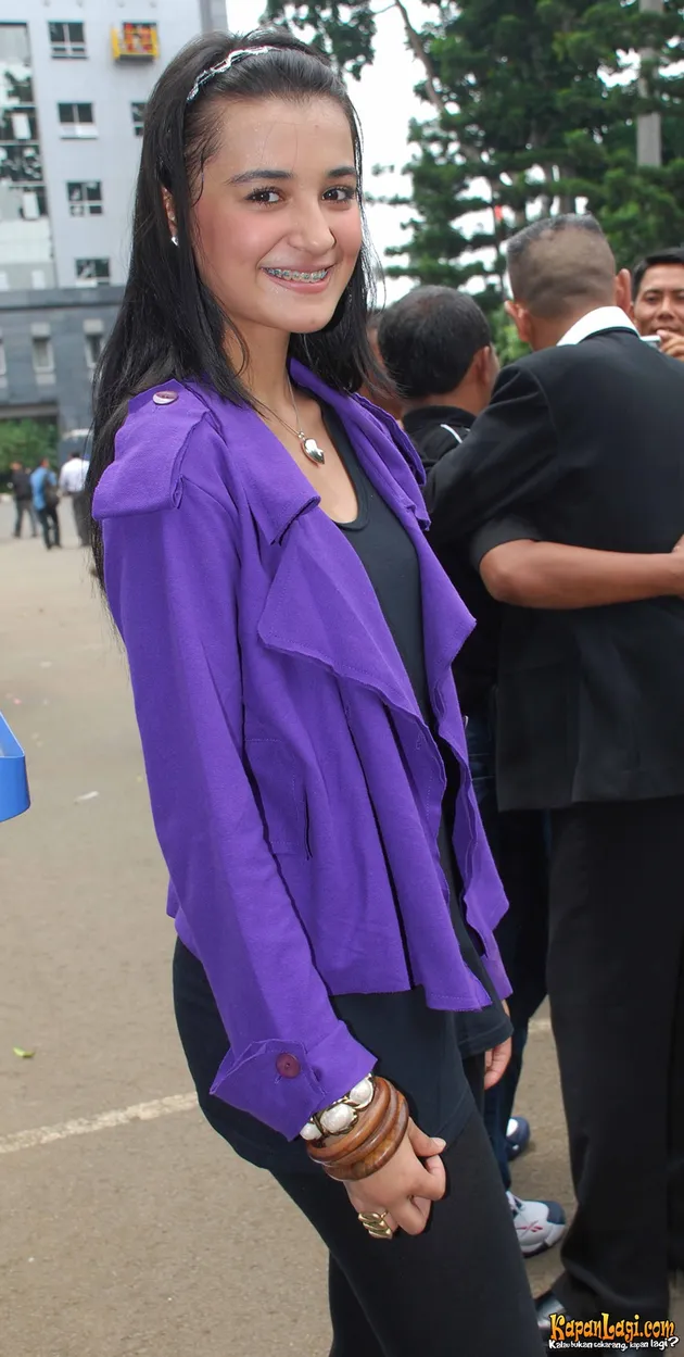 Anwar Fuadi, Yenny Rachman, Oppie Andaresta, The Sister