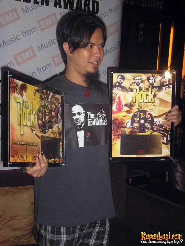 republik cinta management