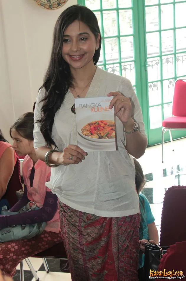 Ayu Azhari