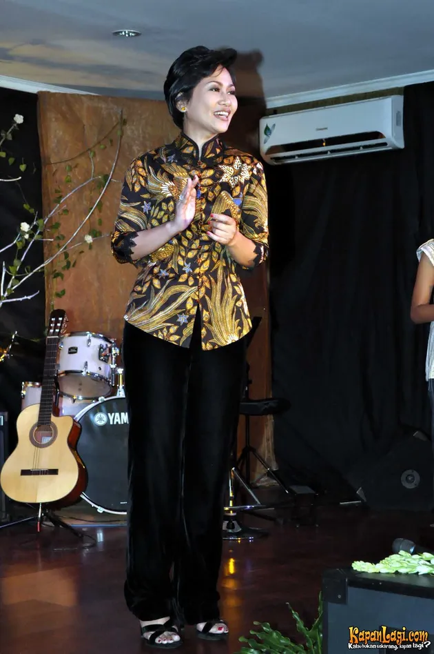 ayu diah pasha