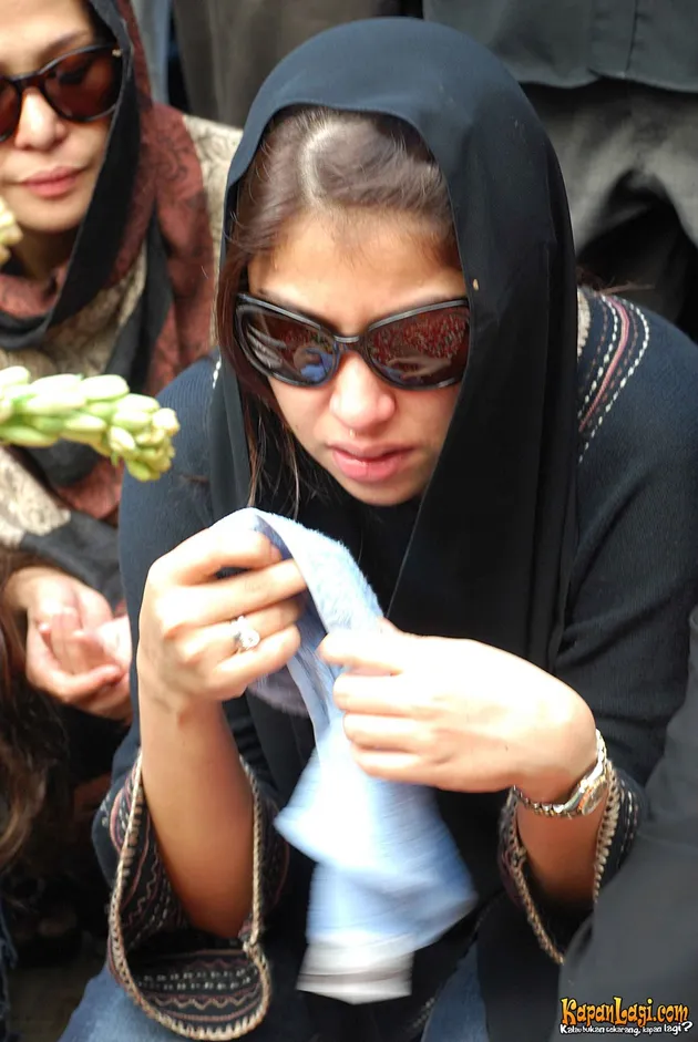sarah azhari