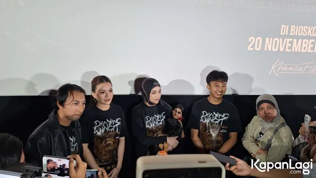 Nathalie Holscher dan Celine Evangelista
