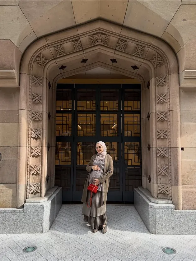 Zaskia Sungkar di Jepang