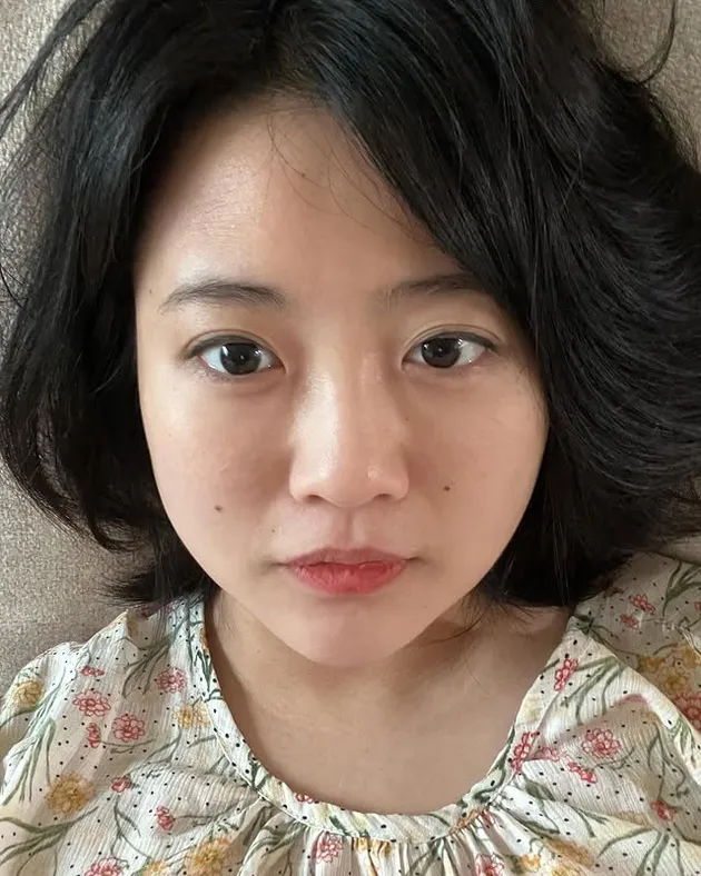 Baek Se Hee Close Up Selfie