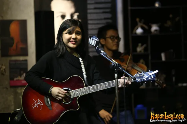 Dheandra Adelina