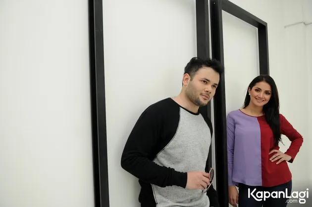 So, kira-kira seperti apa ya hasil duet mereka dalam video klip 'Bulan Terbelah Di Langit Amerika'? Jadi penasaran berat nih. Kamu juga kan KLovers.