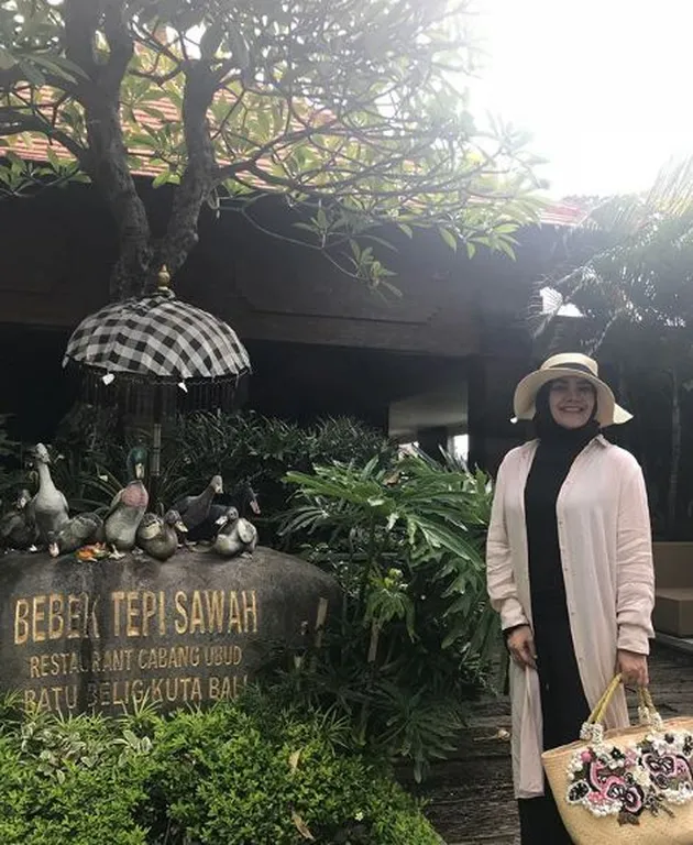 Liburan Sarita Abdul Mukti