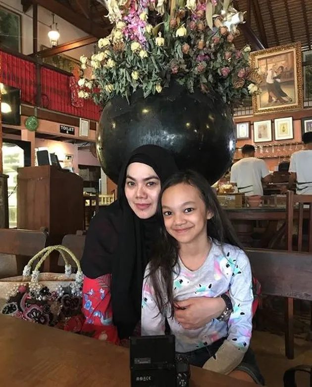Liburan Sarita Abdul Mukti