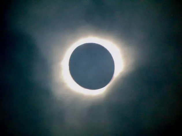 gerhana matahari total 09 maret 2016