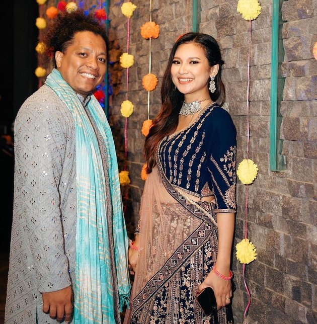 Bak Couple Bollywood, Beautiful Appearance of Indah Permatasari and Arie Kriting at Diwali Event - Netizens Say They Resemble Main Characters in Indian Films