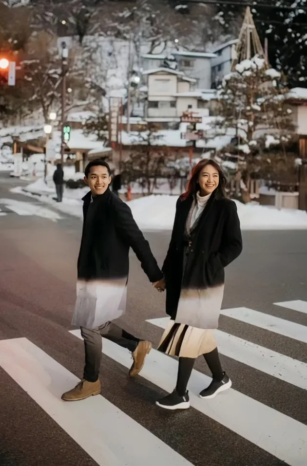 Potret Prewedding Jonatan Christie dan Shanju di Jepang