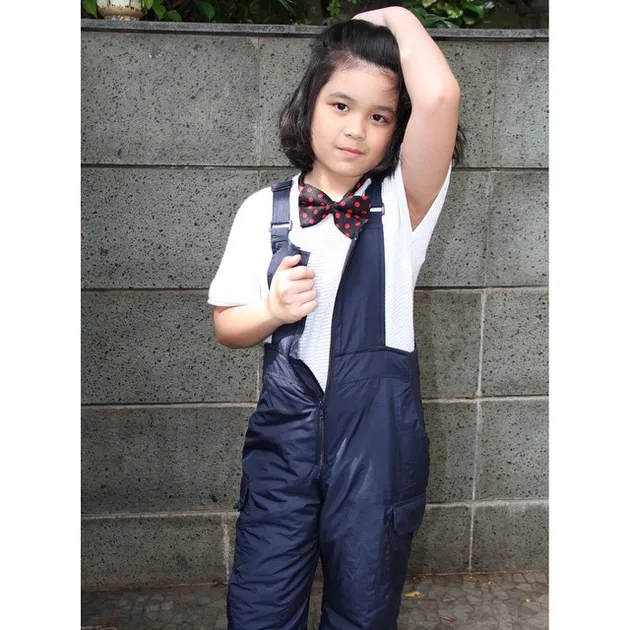 Kecil-Kecil, Adik Ganteng Brandon Nicholas Ini Pose Bak Don Juan