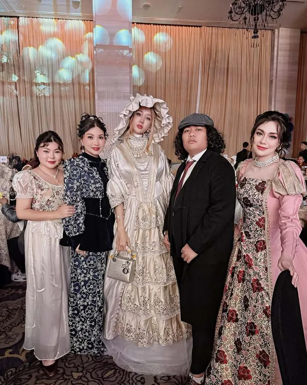 Seleb Hadir di Anniversary ke-8 MS Glow