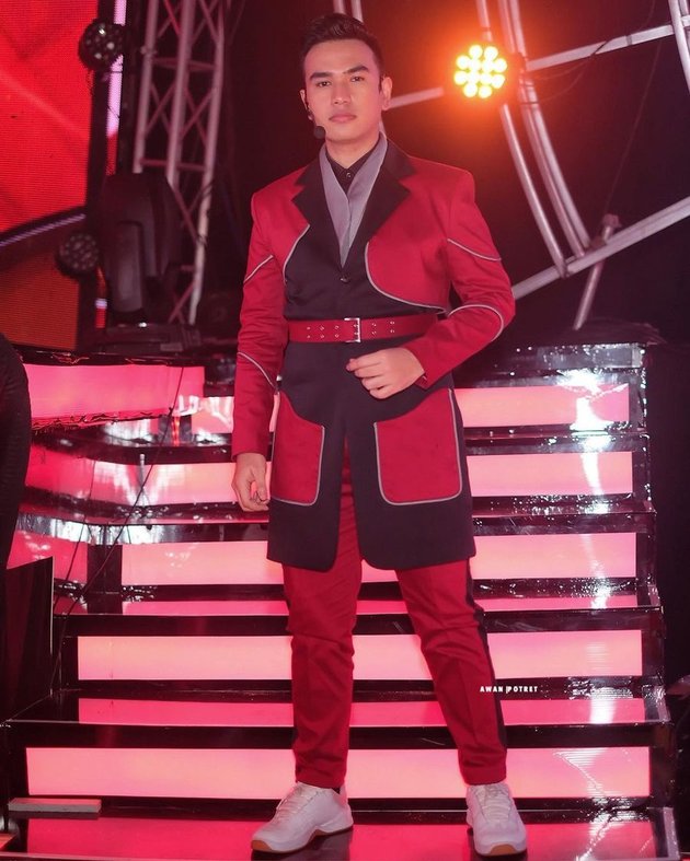 Prince-like, Check Out 6 Photos of Hari Putra LIDA Wearing a Cool and Stunning Outfit
