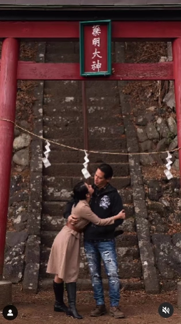 Like a Pre-wedding Shoot, Here are 10 Romantic Photos of Chef Juna's Vacation with Citra Anidya in Japan - Previously Rumored to Get Married in 2021