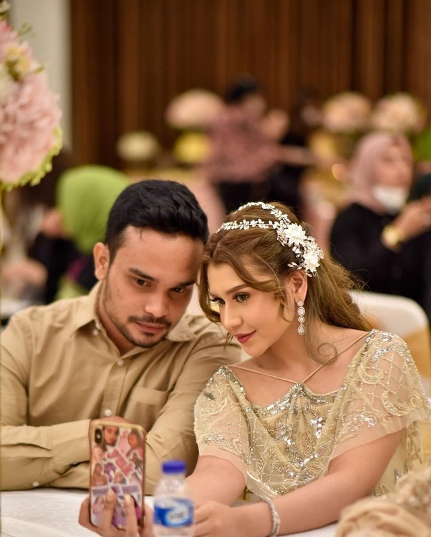 Arab Princess Look, Peek at 9 Beautiful Photos of Azella Alhamid, Elvy Sukaesih's Granddaughter, on Her Engagement Day - Her Smile Melts Hearts