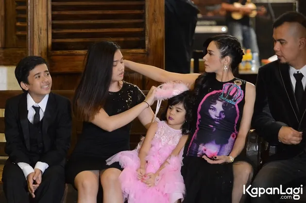 Ahmad Dhani - Mulan Jameela 