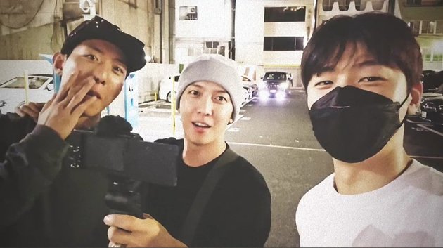Like Tom and Jerry, Check Out 8 Funny Moments of Yonghwa and Minhyuk CNBLUE Competing to Make Vlogs for their Autumn Concert in Japan!