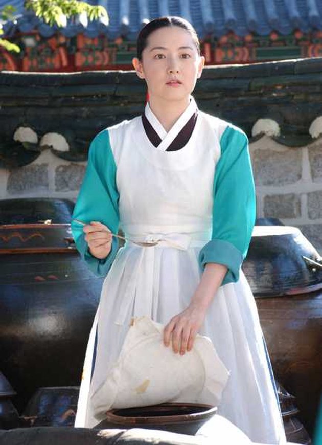 To Star in the Sequel 'JEWEL IN THE PALACE', 10 Photos of Lee Young Ae Wearing Hanbok - Absolutely Ageless Compared to 20 Years Ago