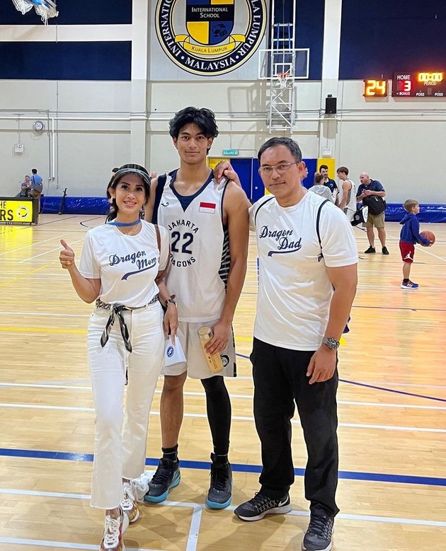 Going to Taiwan, Here are 8 Photos of Marco, Diah Permatasari's Son Who is Good at Basketball - Tall and Handsome with Ideal Girlfriend Criteria