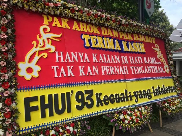 Buket Bunga Untuk Ahok