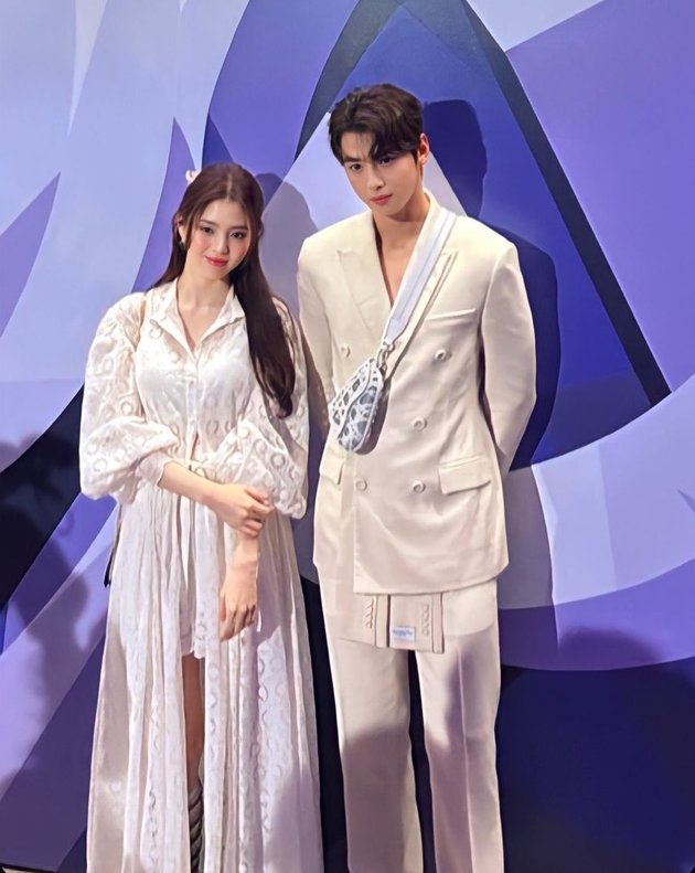 Flood of Visuals, 10 Photos of Cha Eun Woo and Han So Hee in One Frame at Gris Dior VIP Party - Perfect Like a K-Drama Couple