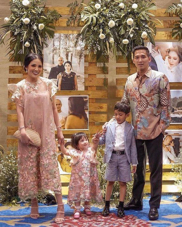 Many Deleted, Here are 12 Photos of Nindy Ayunda with Her Husband that Still Remain on Her Instagram Account