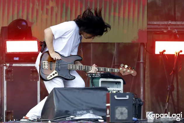 Gerald Situmorang rambutnya 'berkibar'