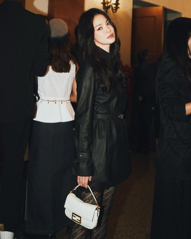 Just Posted, Song Hye Kyo's Portrait Showing Her Beauty at FENDI Event: Chic in All-Black Outfit