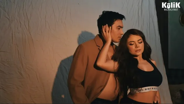 Potret prewed buka-bukaan Dinar Candy yang batal nikah.