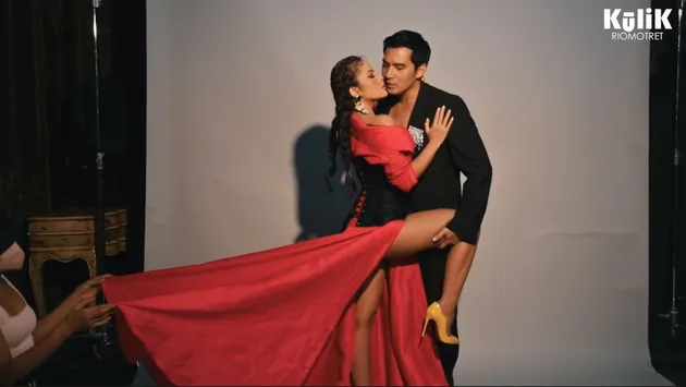 Potret prewed buka-bukaan Dinar Candy yang batal nikah.