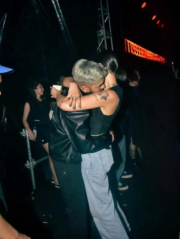 Momen romantis Beby Prisillia peluk suami