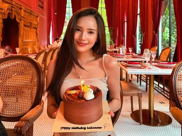 Beby Tsabina ulang tahun