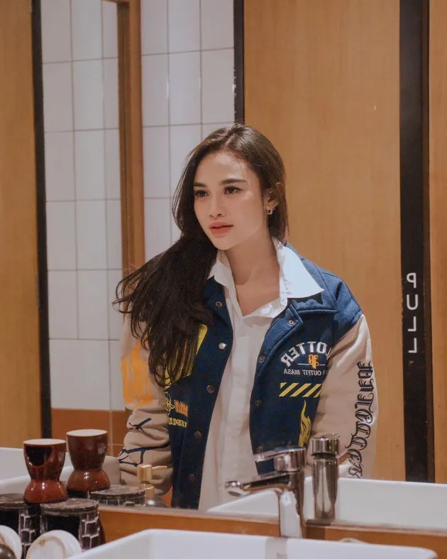 Arlida Putri Pakaian Tertutup
