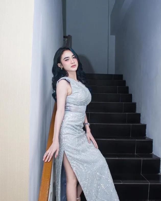 Arlida Putri Pakaian Tertutup