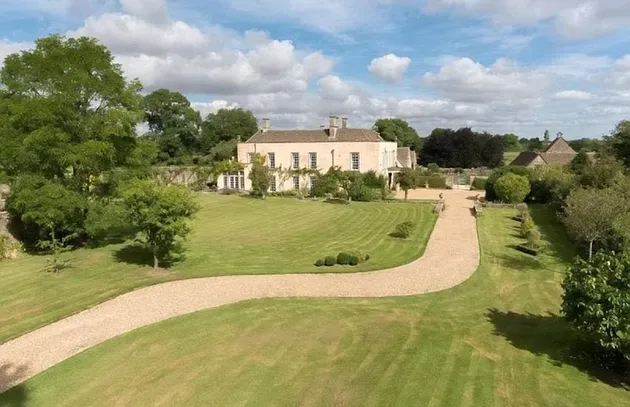 Tempat Tinggal Meghan Markle
