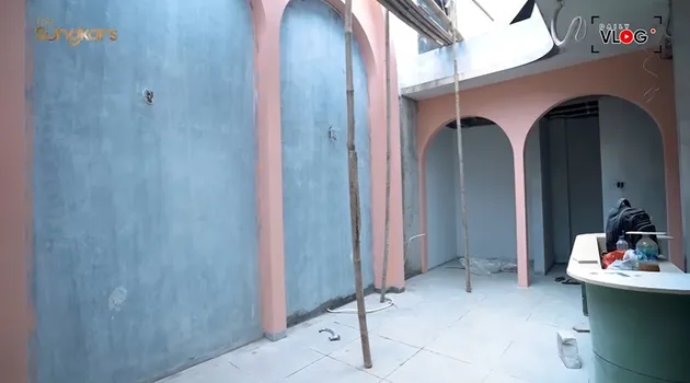 Before After Potret Rumah Lawas Zaskia Sungkar dan Irwansyah yang Dulu Reot Kini Jadi Butik Megah