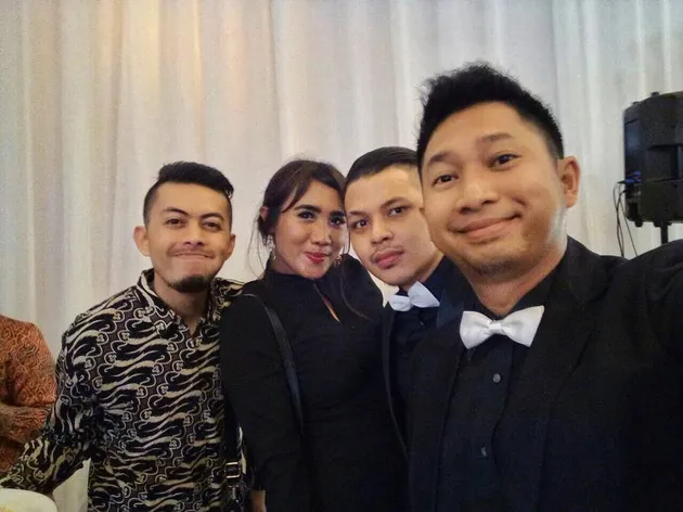 gilang dirga, adiezty