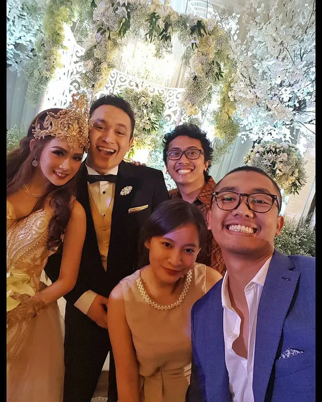 gilang dirga, adiezty