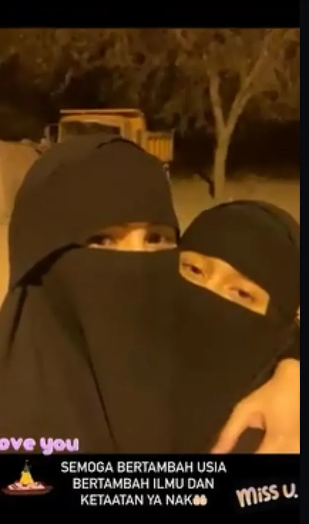 Habib Usman dan Kartika Putri