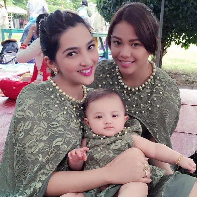 BEGINI LHO CANTIKNYA BABY ARSY JALANI LEBARAN, TETAP 