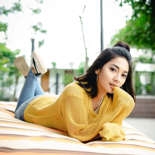 Gaya baru DInda Kirana