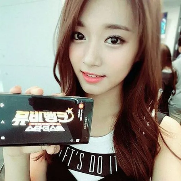 Selebriti lahir tahun 1999