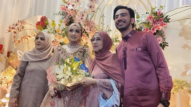 Less Than Two Years After Being Widowed From Valda Alviana, Take a Look at the Engagement Process of Reza Zakarya - The Beauty of His Future Wife Becomes the Highlight