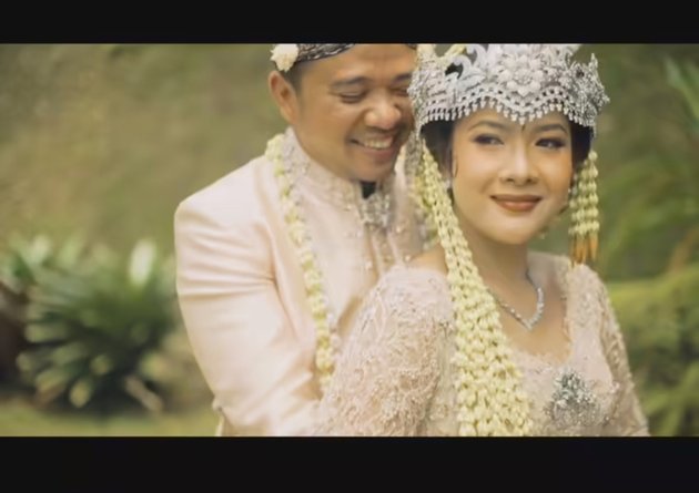 Not Long After Being Released from Prison, 8 Portraits of Roby Geisha's Wedding Moment with Hanna Hanifa
