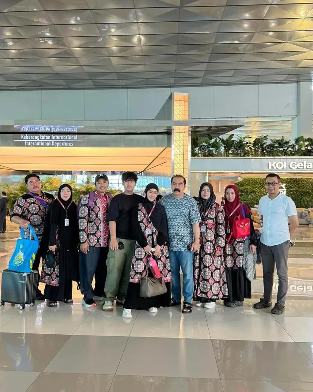 Inul Daratista Umrah